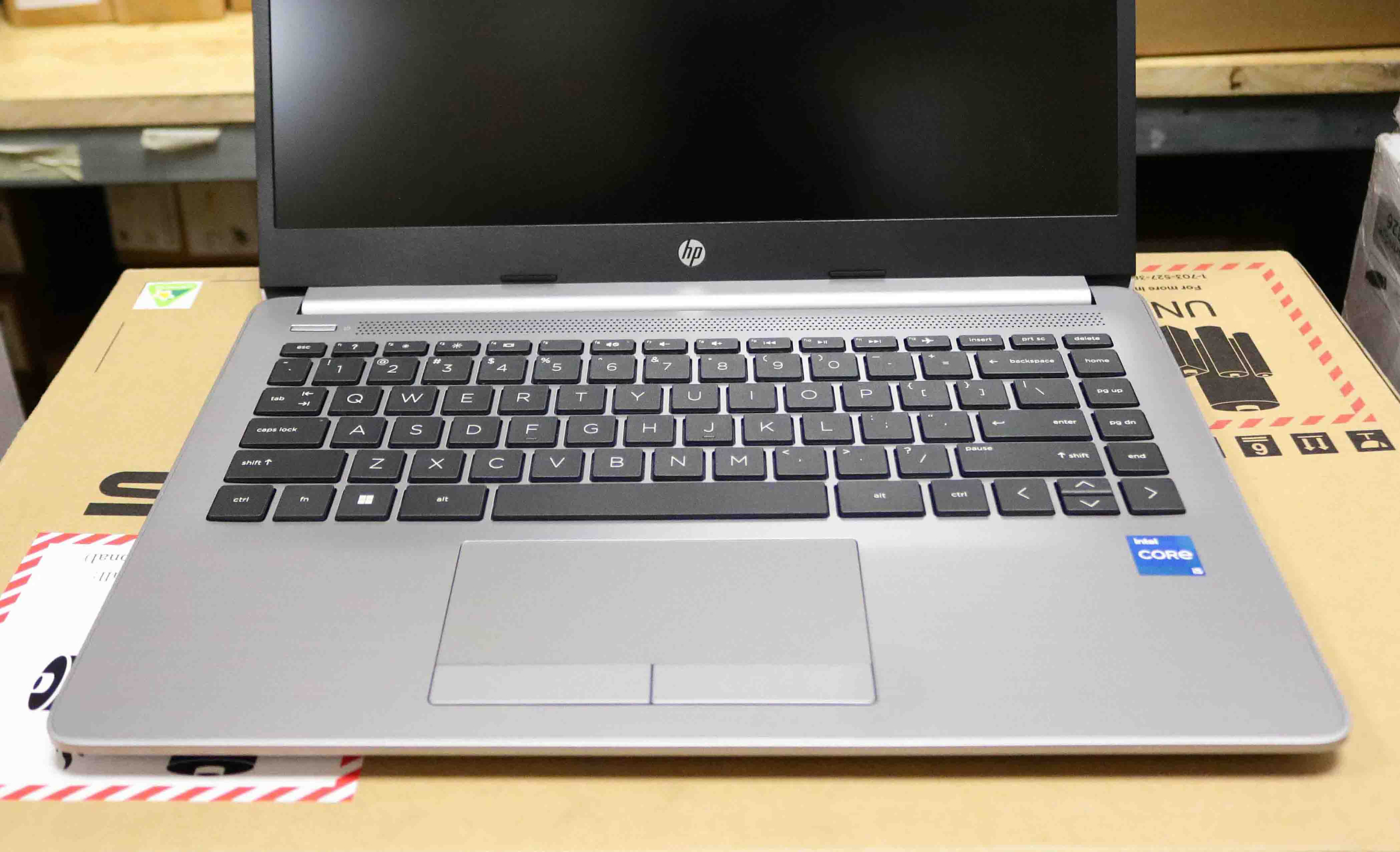 Laptop HP 240 G9 (6L1Y2PA)4